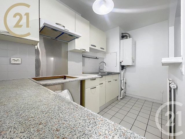 Afficher la photo en grand Appartement F1 à vendre - 1 pièce - 32.0 m2 - BONDY - 93 - ILE-DE-FRANCE - Century 21 Ricard Immobilier