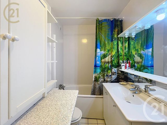 Afficher la photo en grand Appartement F1 à vendre - 1 pièce - 32.0 m2 - BONDY - 93 - ILE-DE-FRANCE - Century 21 Ricard Immobilier