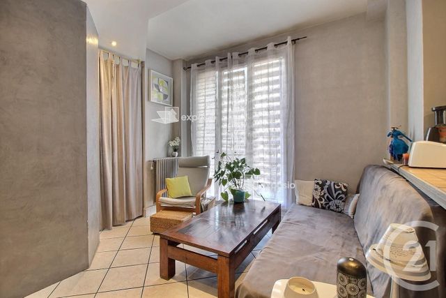 Appartement F2 à vendre - 2 pièces - 40.12 m2 - BONDY - 93 - ILE-DE-FRANCE - Century 21 Ricard Immobilier