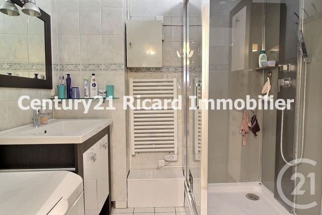 Afficher la photo en grand Appartement F3 à vendre - 3 pièces - 63.0 m2 - BONDY - 93 - ILE-DE-FRANCE - Century 21 Ricard Immobilier