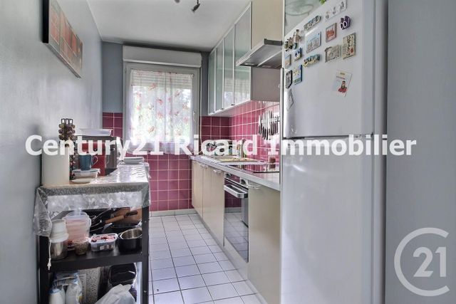 Afficher la photo en grand Appartement F3 à vendre - 3 pièces - 63.0 m2 - BONDY - 93 - ILE-DE-FRANCE - Century 21 Ricard Immobilier