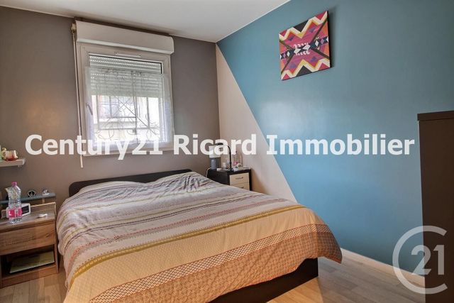 Afficher la photo en grand Appartement F3 à vendre - 3 pièces - 63.0 m2 - BONDY - 93 - ILE-DE-FRANCE - Century 21 Ricard Immobilier