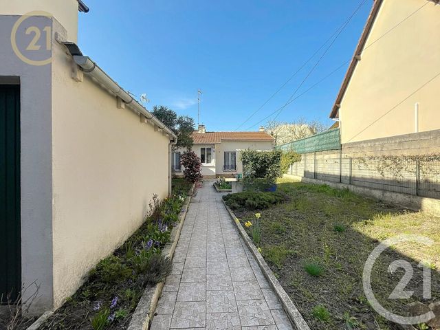 maison à vendre - 3 pièces - 53.0 m2 - BONDY - 93 - ILE-DE-FRANCE - Century 21 Ricard Immobilier