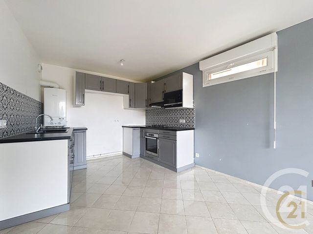 Appartement F3 à vendre - 3 pièces - 63.43 m2 - BONDY - 93 - ILE-DE-FRANCE - Century 21 Ricard Immobilier