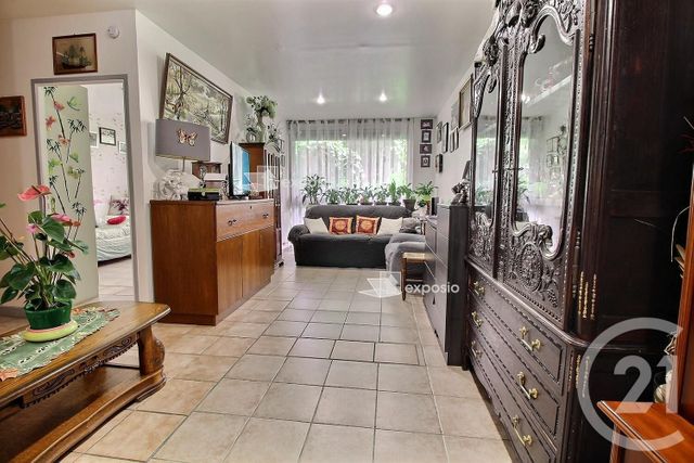 Appartement F3 à vendre - 3 pièces - 73.47 m2 - BONDY - 93 - ILE-DE-FRANCE - Century 21 Ricard Immobilier