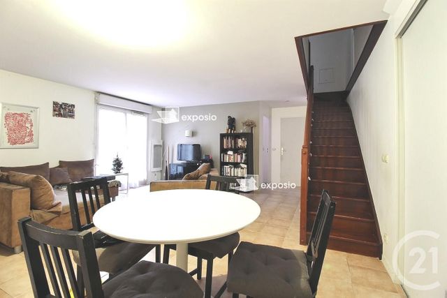 Appartement Duplex à vendre - 4 pièces - 78.17 m2 - BONDY - 93 - ILE-DE-FRANCE - Century 21 Ricard Immobilier