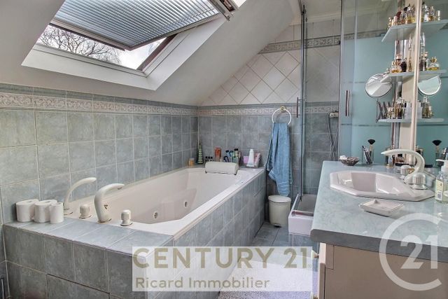 Afficher la photo en grand maison à vendre - 6 pièces - 152.0 m2 - BONDY - 93 - ILE-DE-FRANCE - Century 21 Ricard Immobilier