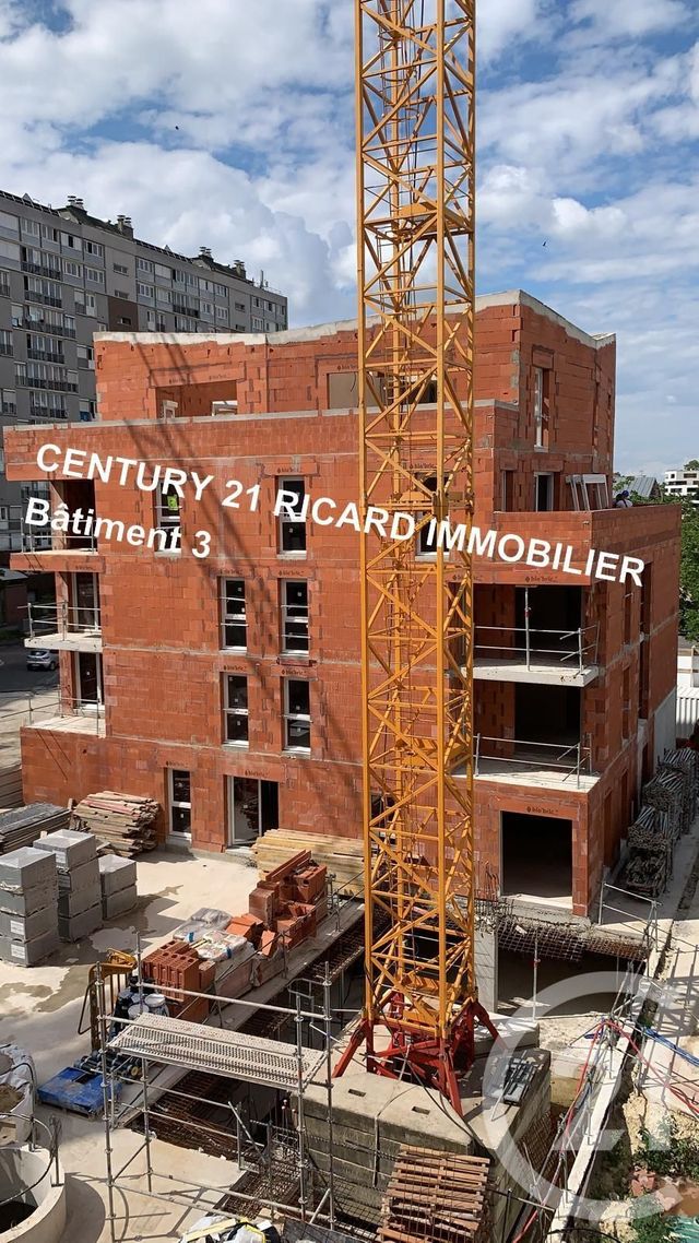Afficher la photo en grand Appartement F4 à vendre - 4 pièces - 80.68 m2 - BONDY - 93 - ILE-DE-FRANCE - Century 21 Ricard Immobilier