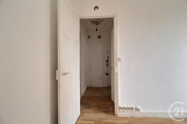 Appartement Studio à vendre - 1 pièce - 18.0 m2 - BONDY - 93 - ILE-DE-FRANCE - Century 21 Ricard Immobilier