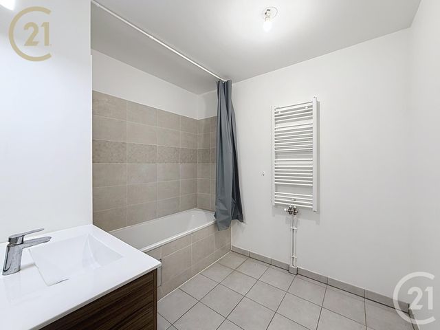 Afficher la photo en grand Appartement F3 à vendre - 3 pièces - 55.0 m2 - NOISY LE SEC - 93 - ILE-DE-FRANCE - Century 21 Ricard Immobilier