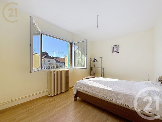 Afficher la photo en grand maison à vendre - 5 pièces - 120.0 m2 - BONDY - 93 - ILE-DE-FRANCE - Century 21 Ricard Immobilier