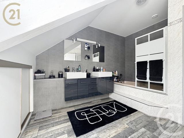 maison à vendre - 7 pièces - 184.0 m2 - BONDY - 93 - ILE-DE-FRANCE - Century 21 Ricard Immobilier