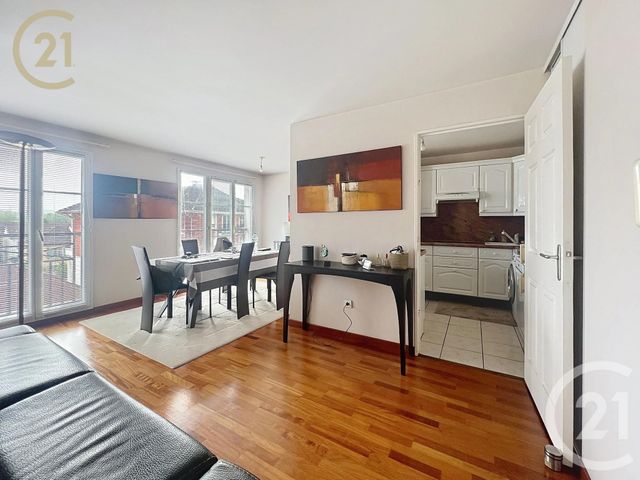 Afficher la photo en grand Appartement F4 à vendre - 4 pièces - 89.0 m2 - BONDY - 93 - ILE-DE-FRANCE - Century 21 Ricard Immobilier
