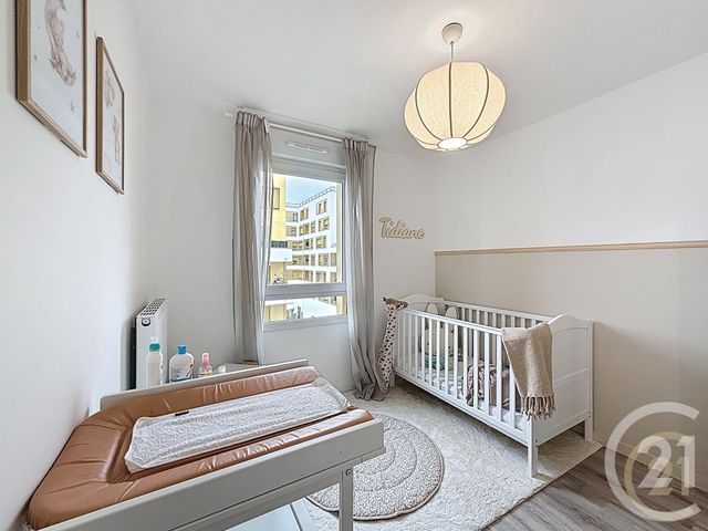 Afficher la photo en grand Appartement F5 à vendre - 5 pièces - 97.54 m2 - BONDY - 93 - ILE-DE-FRANCE - Century 21 Ricard Immobilier