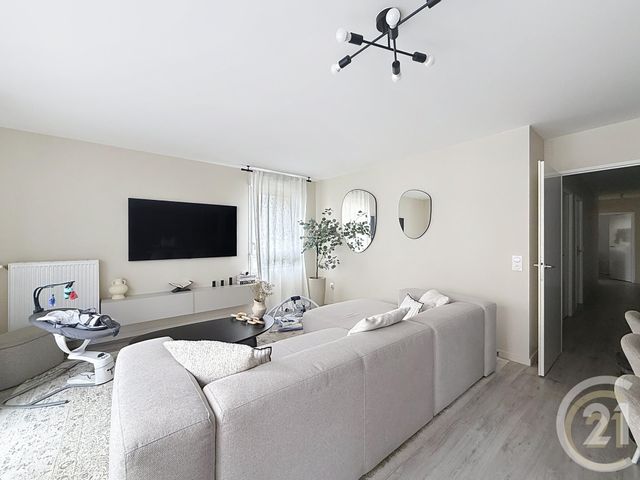 Afficher la photo en grand Appartement F5 à vendre - 5 pièces - 97.54 m2 - BONDY - 93 - ILE-DE-FRANCE - Century 21 Ricard Immobilier