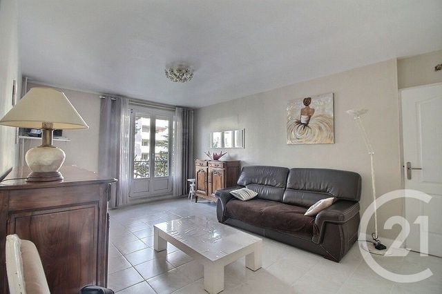 Appartement à vendre - 3 pièces - 65.0 m2 - ROSNY SOUS BOIS - 93 - ILE-DE-FRANCE - Century 21 Ricard Immobilier