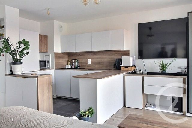 Appartement à vendre - 3 pièces - 57.02 m2 - ROSNY SOUS BOIS - 93 - ILE-DE-FRANCE - Century 21 Ricard Immobilier