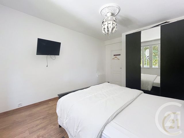 Afficher la photo en grand Appartement F3 à vendre - 3 pièces - 75.0 m2 - NOISY LE SEC - 93 - ILE-DE-FRANCE - Century 21 Ricard Immobilier