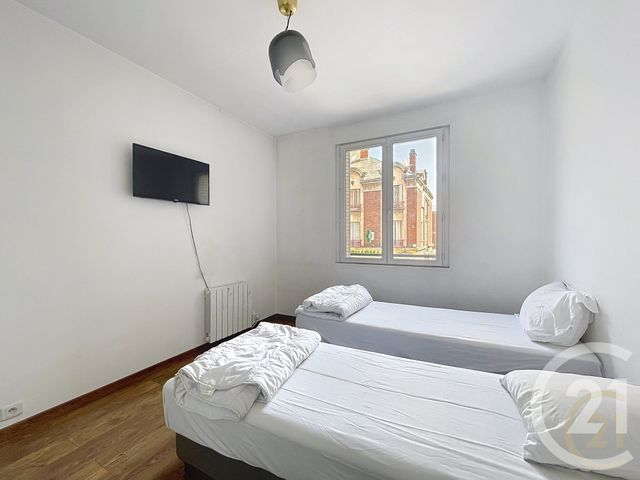 Afficher la photo en grand Appartement F3 à vendre - 3 pièces - 75.0 m2 - NOISY LE SEC - 93 - ILE-DE-FRANCE - Century 21 Ricard Immobilier