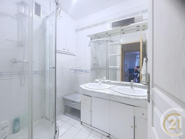 Appartement F2 à vendre - 2 pièces - 45.75 m2 - BONDY - 93 - ILE-DE-FRANCE - Century 21 Ricard Immobilier