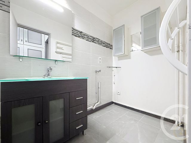 Appartement F3 à vendre - 3 pièces - 73.0 m2 - BONDY - 93 - ILE-DE-FRANCE - Century 21 Ricard Immobilier