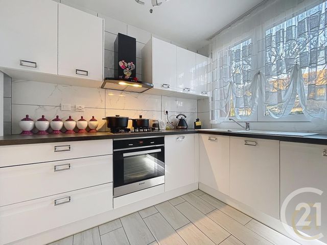 Appartement F3 à vendre - 3 pièces - 66.55 m2 - BONDY - 93 - ILE-DE-FRANCE - Century 21 Ricard Immobilier