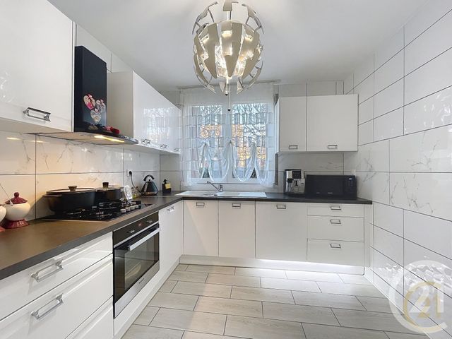 Appartement F3 à vendre - 3 pièces - 66.55 m2 - BONDY - 93 - ILE-DE-FRANCE - Century 21 Ricard Immobilier