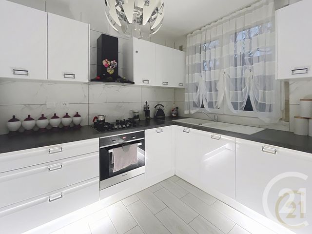 Appartement F3 à vendre - 3 pièces - 66.55 m2 - BONDY - 93 - ILE-DE-FRANCE - Century 21 Ricard Immobilier