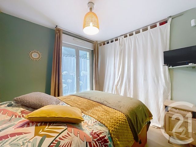 Appartement F2 à vendre - 2 pièces - 37.28 m2 - BONDY - 93 - ILE-DE-FRANCE - Century 21 Ricard Immobilier