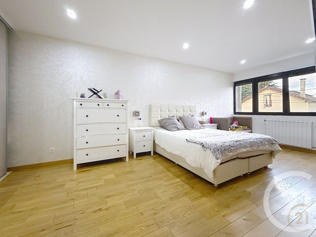 maison à vendre - 7 pièces - 194.6 m2 - LIVRY GARGAN - 93 - ILE-DE-FRANCE - Century 21 Ricard Immobilier
