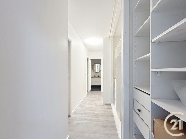 Appartement F3 à vendre - 3 pièces - 61.22 m2 - BONDY - 93 - ILE-DE-FRANCE - Century 21 Ricard Immobilier