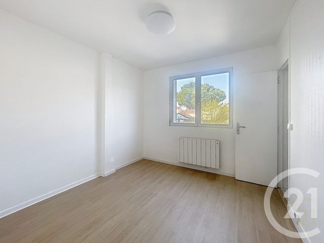 Appartement F2 à vendre - 2 pièces - 37.0 m2 - NOISY LE SEC - 93 - ILE-DE-FRANCE - Century 21 Ricard Immobilier
