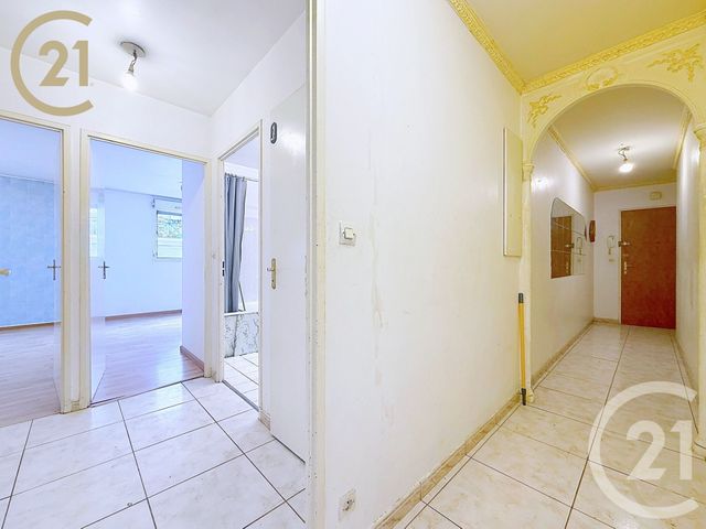 Appartement F4 à vendre - 4 pièces - 77.03 m2 - BONDY - 93 - ILE-DE-FRANCE - Century 21 Ricard Immobilier