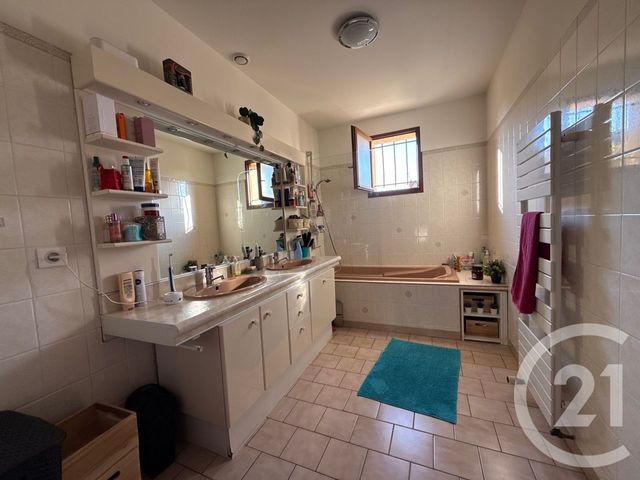 maison à vendre - 6 pièces - 210.0 m2 - BONDY - 93 - ILE-DE-FRANCE - Century 21 Ricard Immobilier