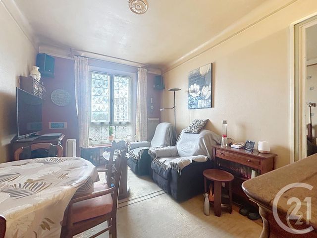 Appartement F2 à vendre - 2 pièces - 32.8 m2 - NOISY LE SEC - 93 - ILE-DE-FRANCE - Century 21 Ricard Immobilier