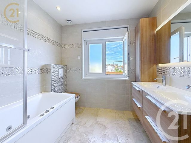 maison à vendre - 4 pièces - 107.84 m2 - BONDY - 93 - ILE-DE-FRANCE - Century 21 Ricard Immobilier