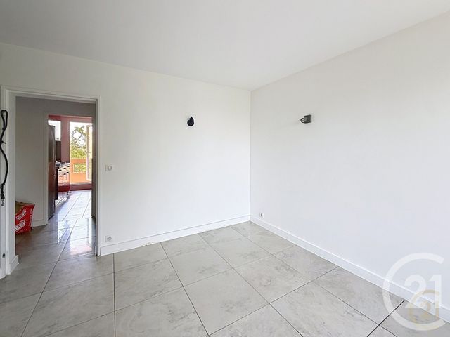 Appartement F3 à vendre - 3 pièces - 59.44 m2 - BONDY - 93 - ILE-DE-FRANCE - Century 21 Ricard Immobilier