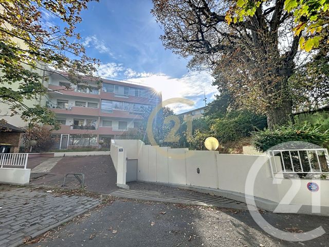 Appartement F2 à vendre - 2 pièces - 45.56 m2 - BAGNOLET - 93 - ILE-DE-FRANCE - Century 21 Ricard Immobilier